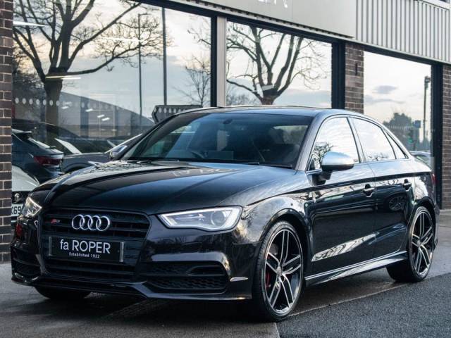 Audi A3 S3 2.0T FSI quattro Saloon S tronic 300ps Saloon Petrol Panther Black Crystal