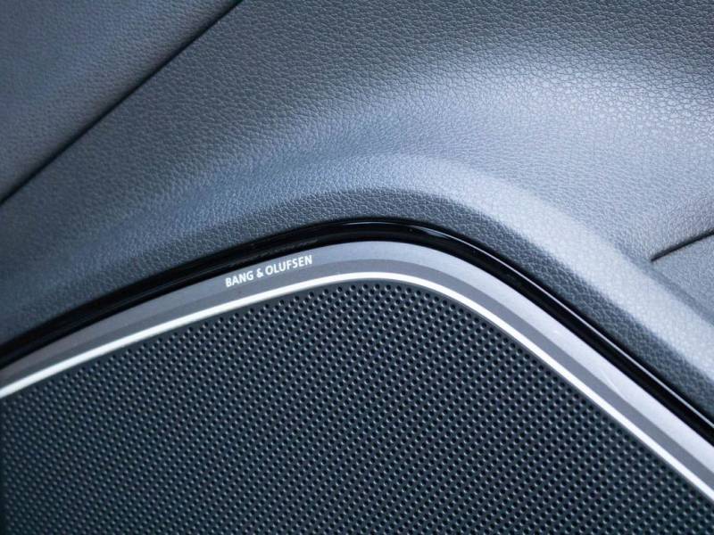 Audi A3   Registered:2016(16)