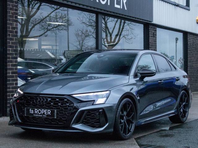 Audi RS3 2.5 TFSI Carbon Black Edition quattro S tronic 400ps Saloon Petrol Daytona Grey Metallic