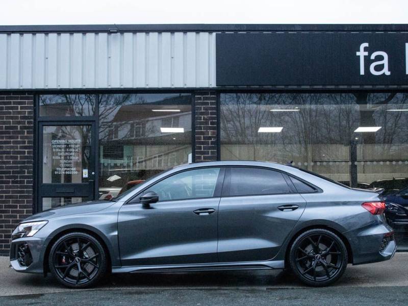 Audi RS3   Registered:2022(71)