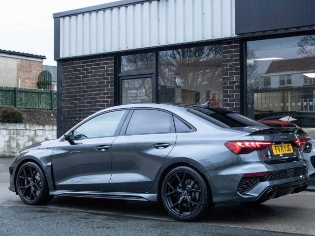 2022 Audi RS3 2.5 TFSI Carbon Black Edition quattro S tronic 400ps