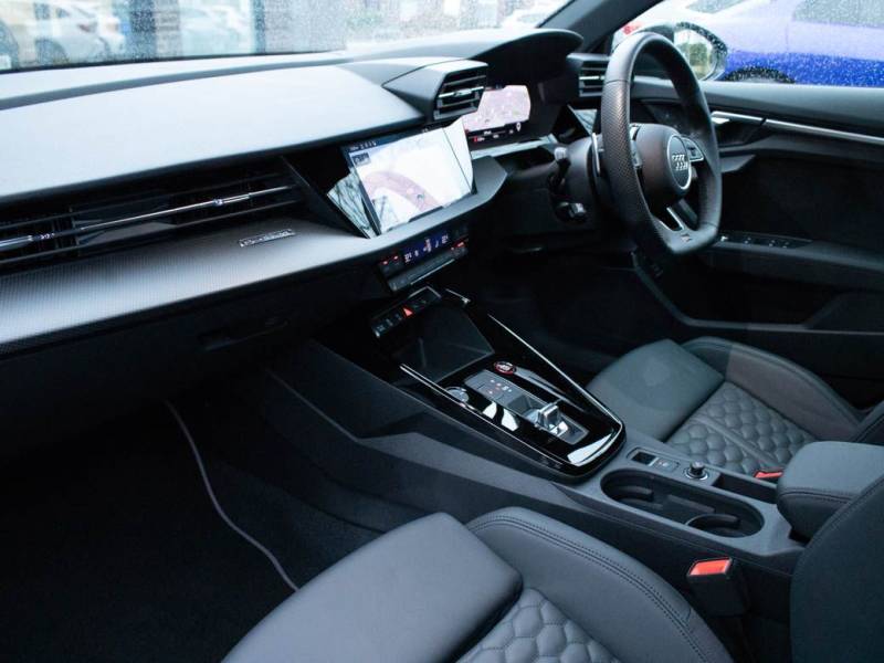 Audi RS3   Registered:2022(71)