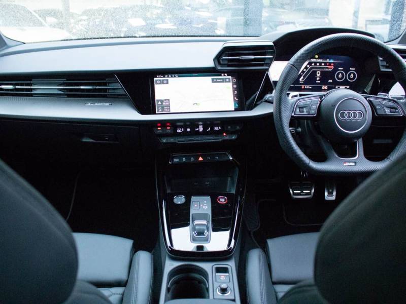 Audi RS3   Registered:2022(71)