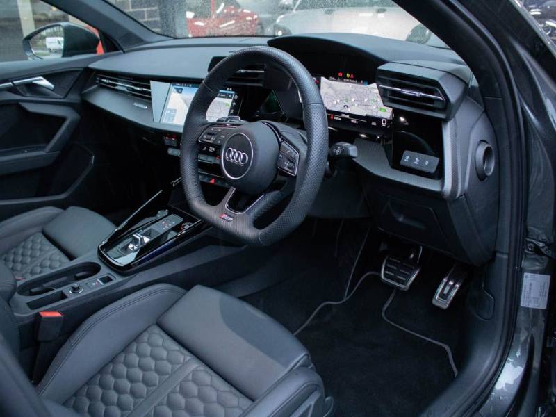 Audi RS3   Registered:2022(71)