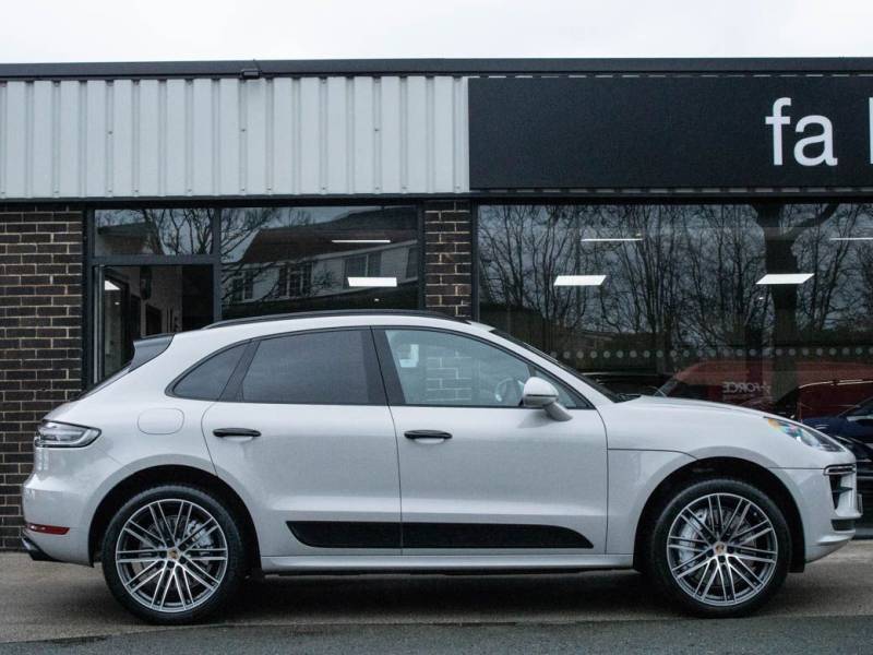 Porsche Macan   Registered:2021(21)