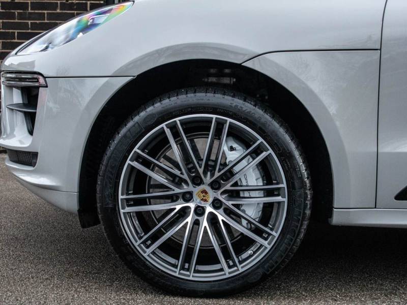 Porsche Macan   Registered:2021(21)