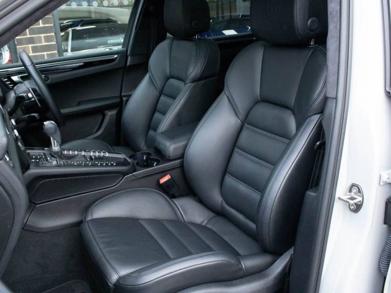 Porsche Macan   Registered:2021(21)