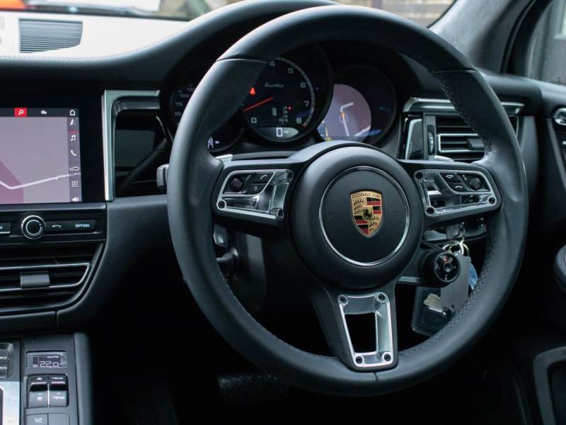 Porsche Macan   Registered:2021(21)