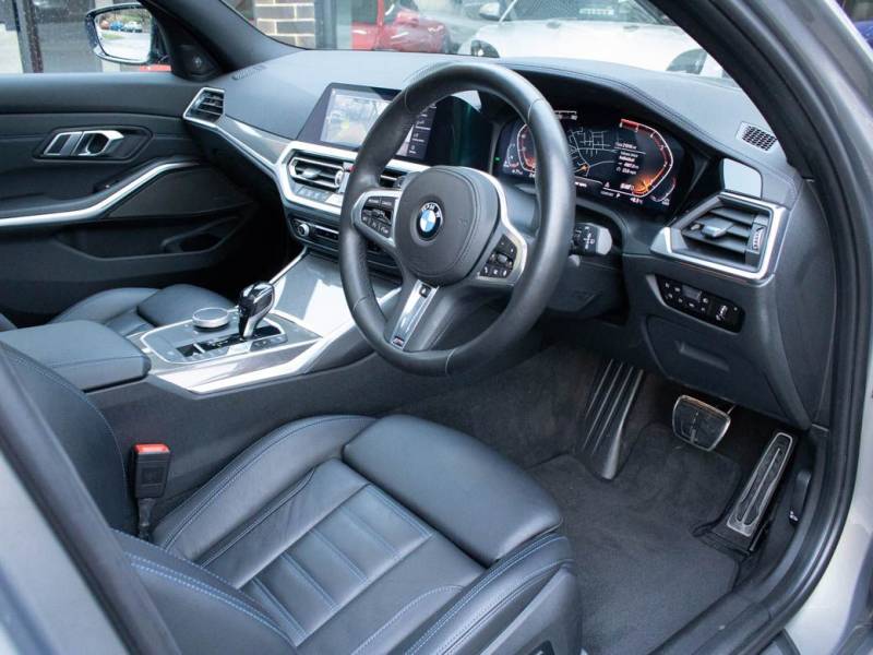 BMW 3 Series   Registered:2019(69)