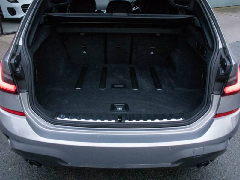 BMW 3 Series   Registered:2019(69)