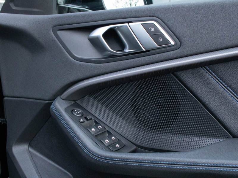 BMW 1 Series   Registered:2022(22)