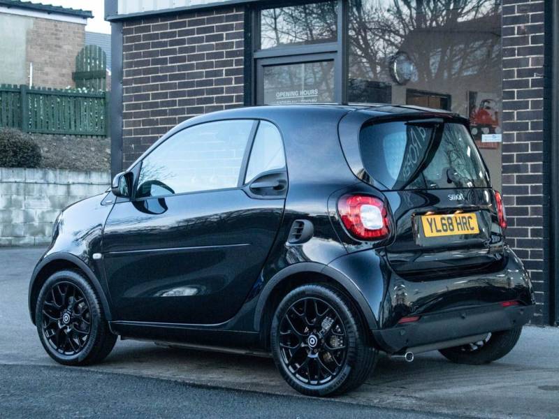 Smart Fortwo Coupe   Registered:2019(68)