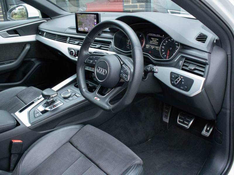 Audi A4 Avant   Registered:2016(66)