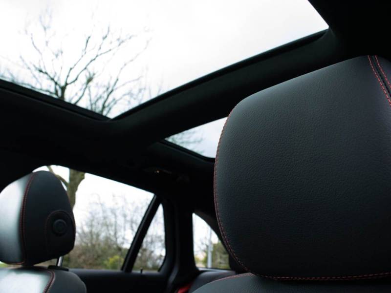 Mercedes Benz GLC   Registered:2022(22)