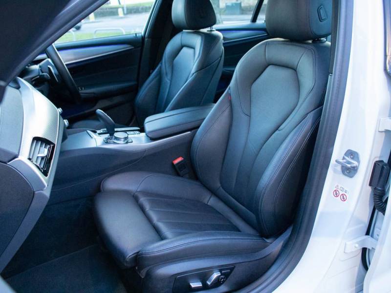 BMW 5 Series   Registered:2018(18)