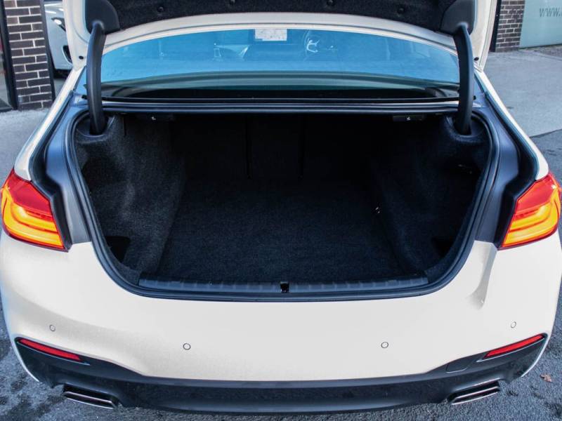 BMW 5 Series   Registered:2018(18)