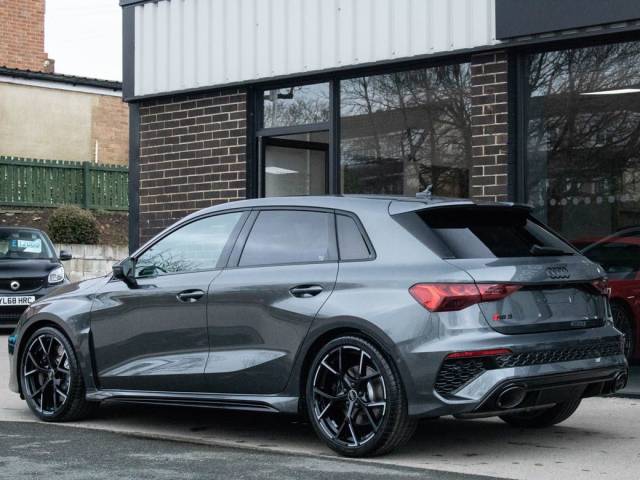 2023 Audi RS3 Sportback 2.5 TFSI Vorsprung quattro S tronic 400ps