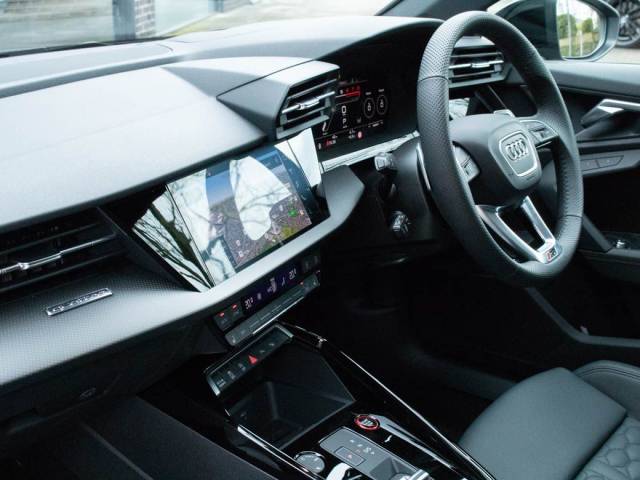 2023 Audi RS3 Sportback 2.5 TFSI Vorsprung quattro S tronic 400ps