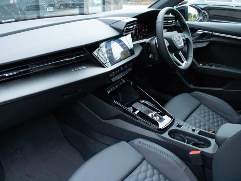 Audi RS3   Registered:2023(23)