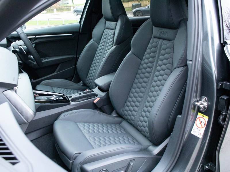 Audi RS3   Registered:2023(23)