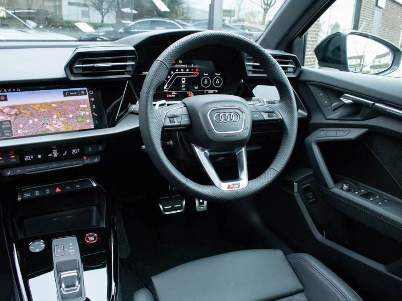 Audi RS3   Registered:2023(23)