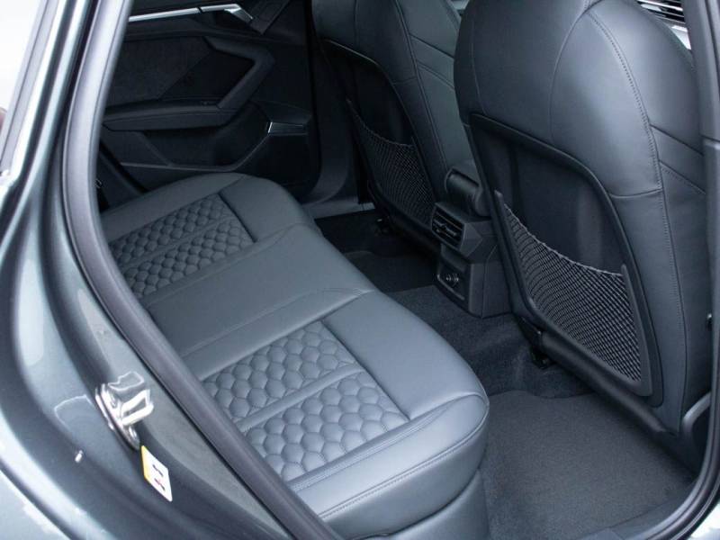 Audi RS3   Registered:2023(23)