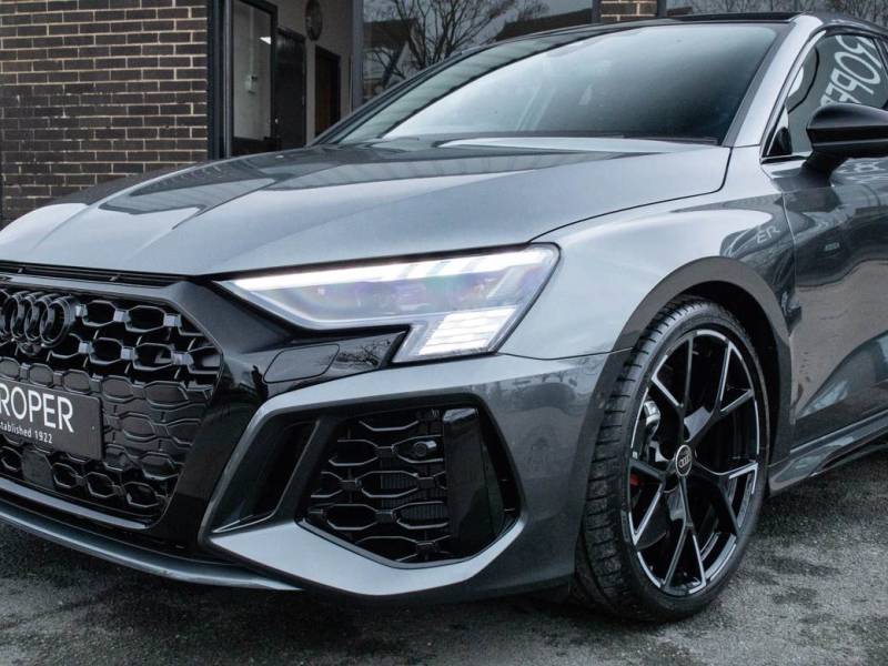 Audi RS3   Registered:2023(23)
