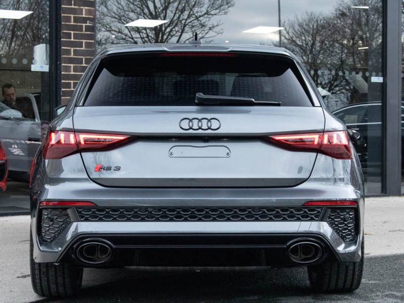 Audi RS3   Registered:2023(23)