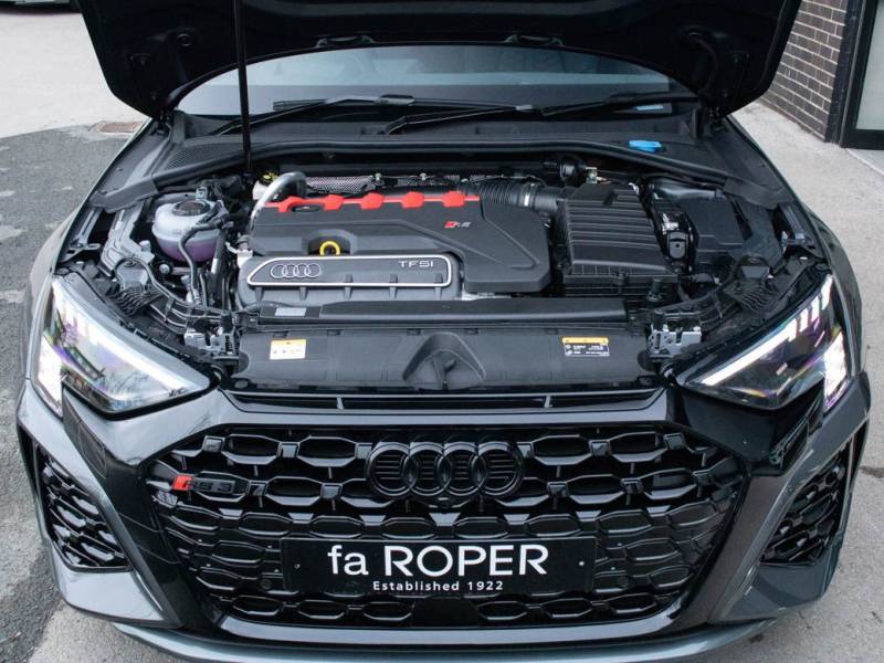 Audi RS3   Registered:2023(23)
