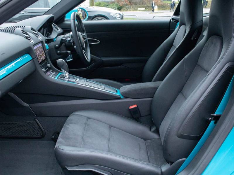 Porsche Cayman   Registered:2020