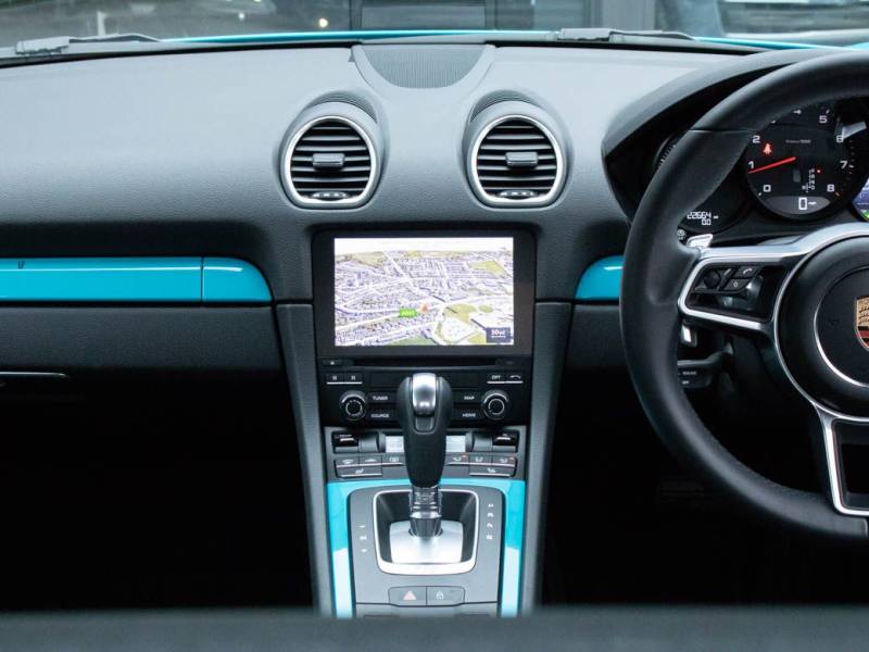 Porsche Cayman   Registered:2020