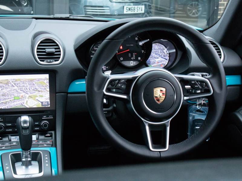 Porsche Cayman   Registered:2020