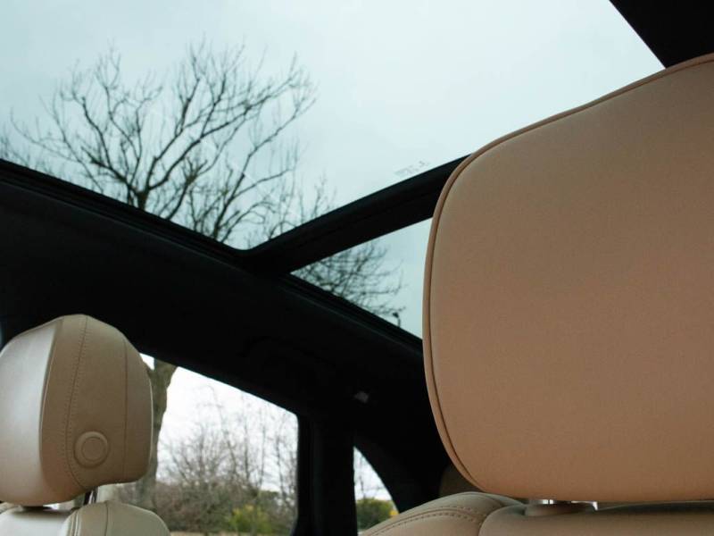 Porsche Macan   Registered:2016(16)