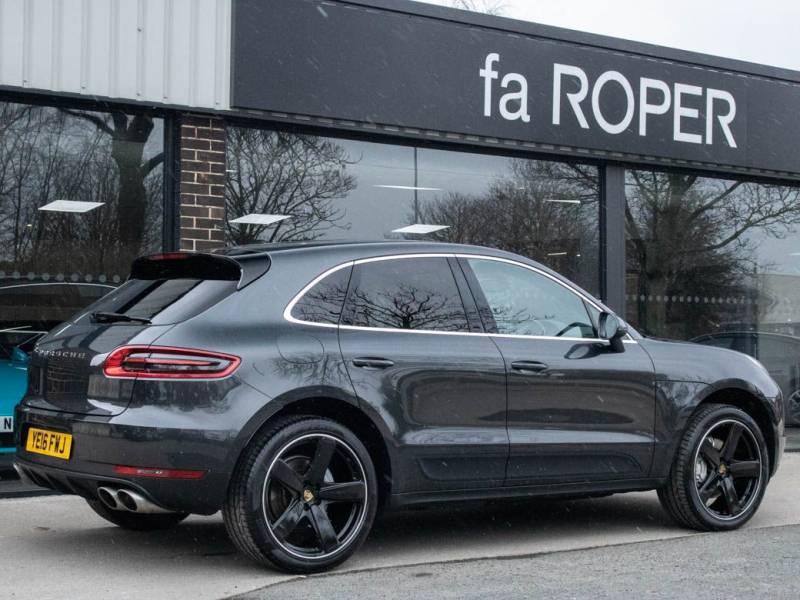 Porsche Macan   Registered:2016(16)