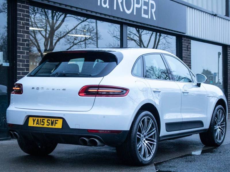 Porsche Macan   Registered:2015(15)