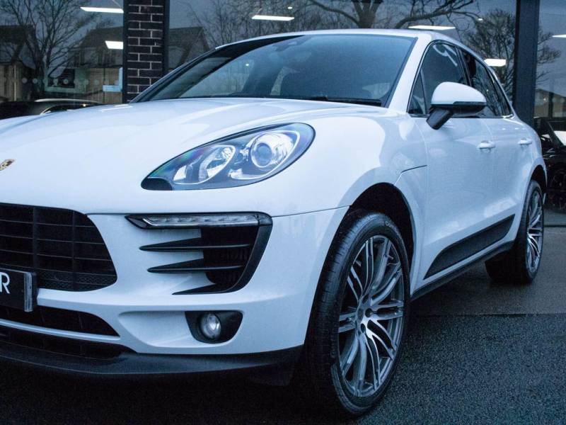 Porsche Macan   Registered:2015(15)