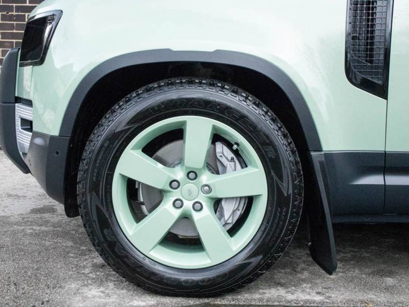 Land Rover Defender   Registered:2022(72)