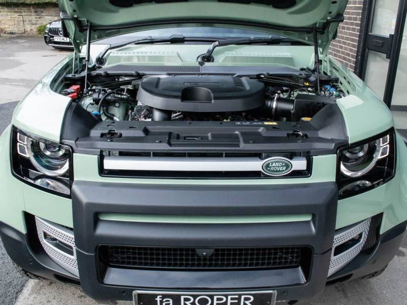Land Rover Defender   Registered:2022(72)