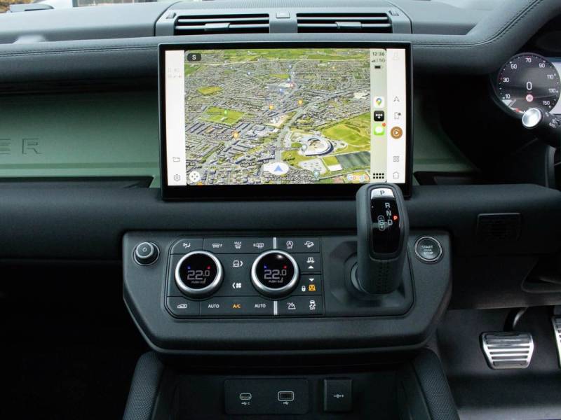 Land Rover Defender   Registered:2022(72)