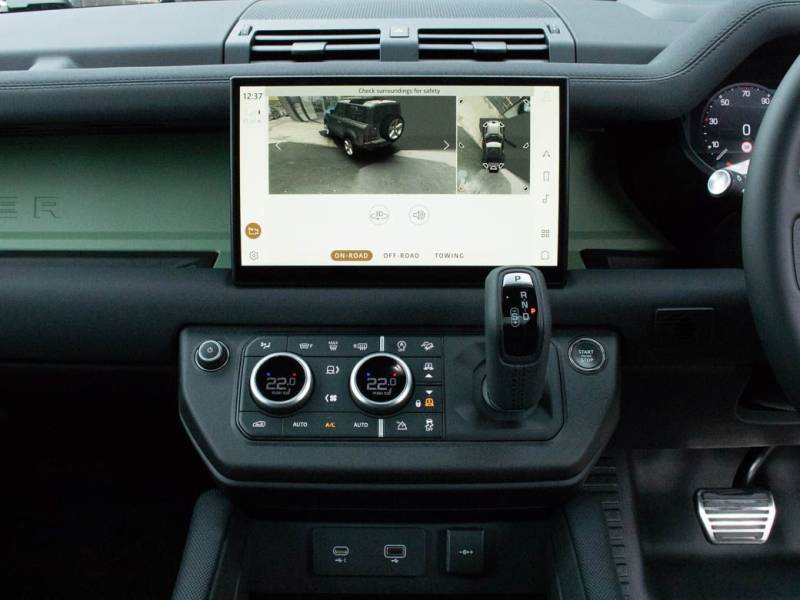 Land Rover Defender   Registered:2022(72)