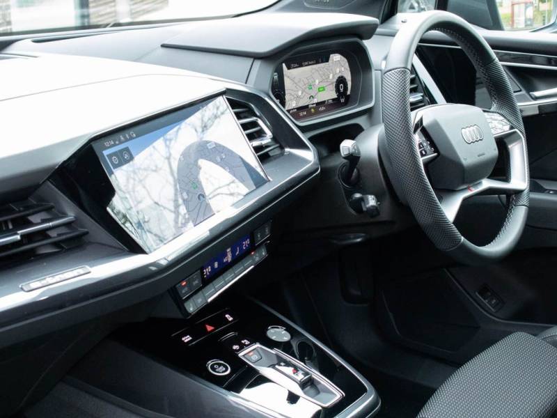 Audi Q4 E Tron   Registered:2023(23)