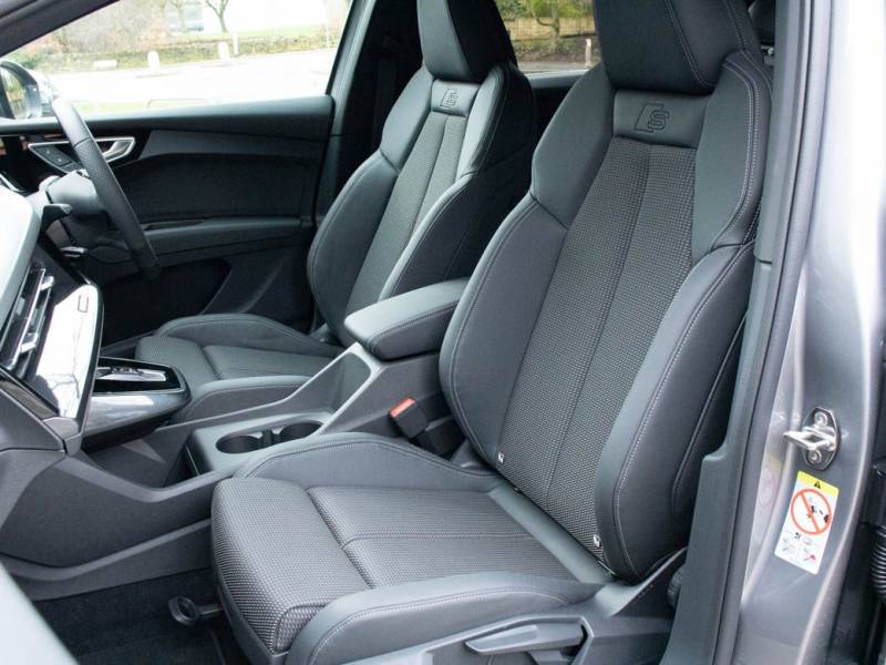 Audi Q4 E Tron   Registered:2023(23)