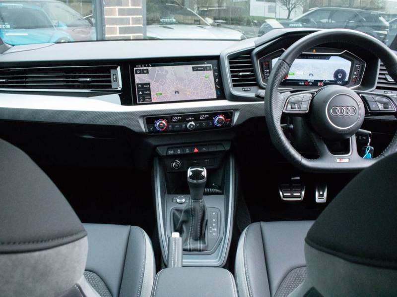 Audi A1   Registered:2020(20)