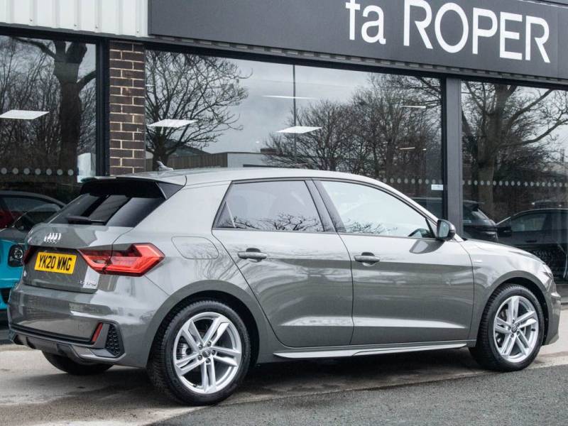 Audi A1   Registered:2020(20)