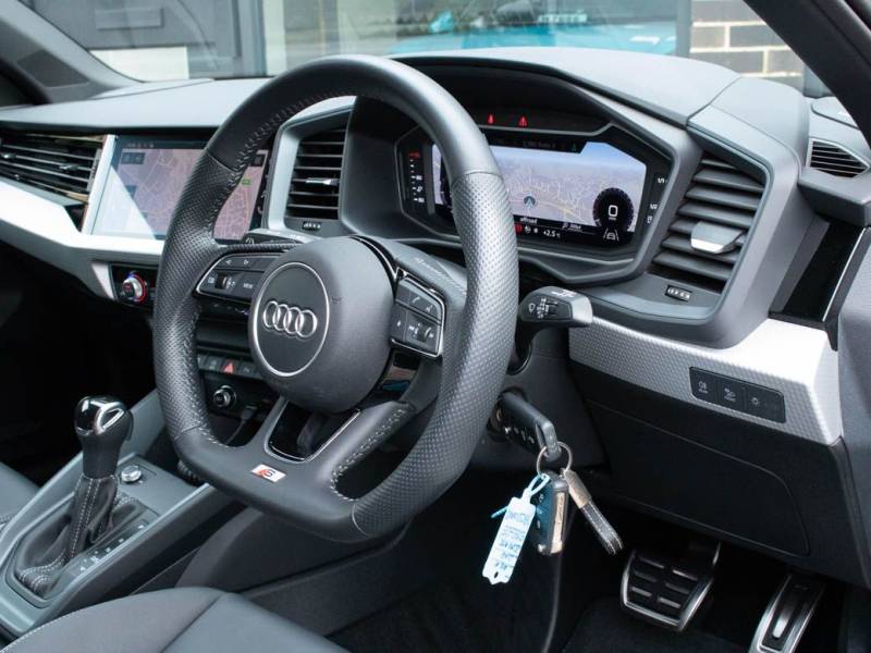 Audi A1   Registered:2020(20)