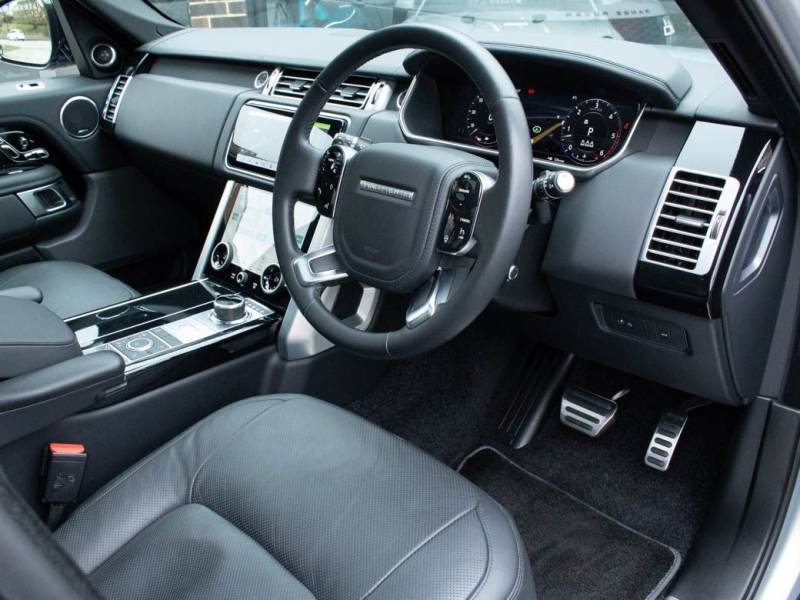 Land Rover Range Rover   Registered:2020(70)