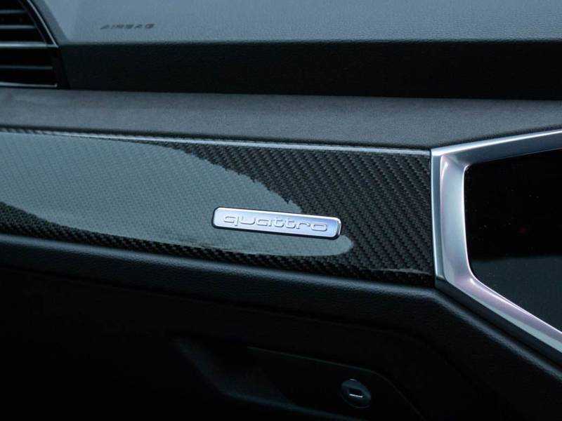 Audi RS Q3   Registered:2022(22)