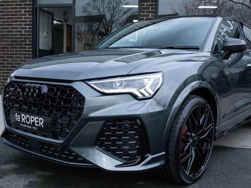 Audi RS Q3   Registered:2022(22)