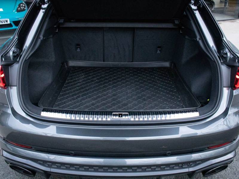 Audi RS Q3   Registered:2022(22)