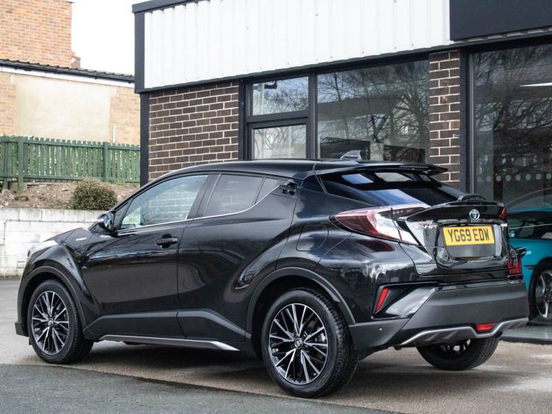 Toyota C HR   Registered:2019(69)